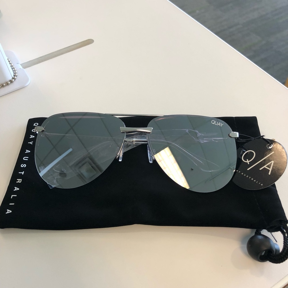 Quay Austrailia “Playa” sunglasses